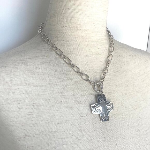 Silpada Sterling Silver 925 Virtuosity Stamped Cross Front Toggle Necklace 17" - Picture 4 of 16